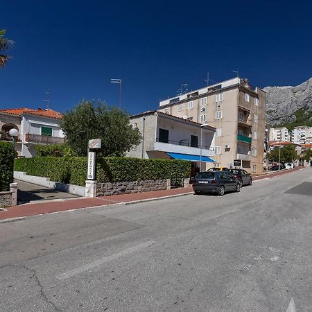 Apartments Carmen Makarska Exterior photo