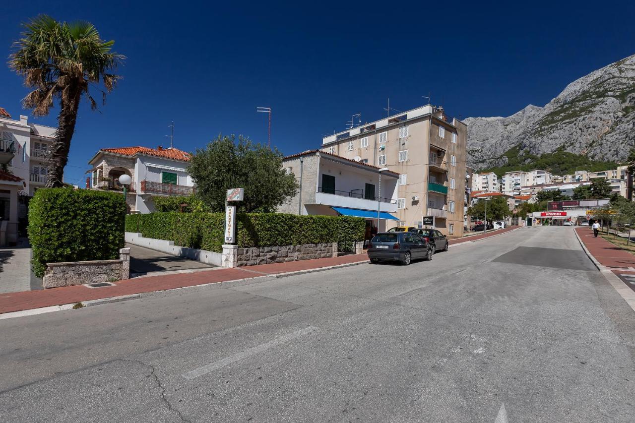 Apartments Carmen Makarska Exterior photo