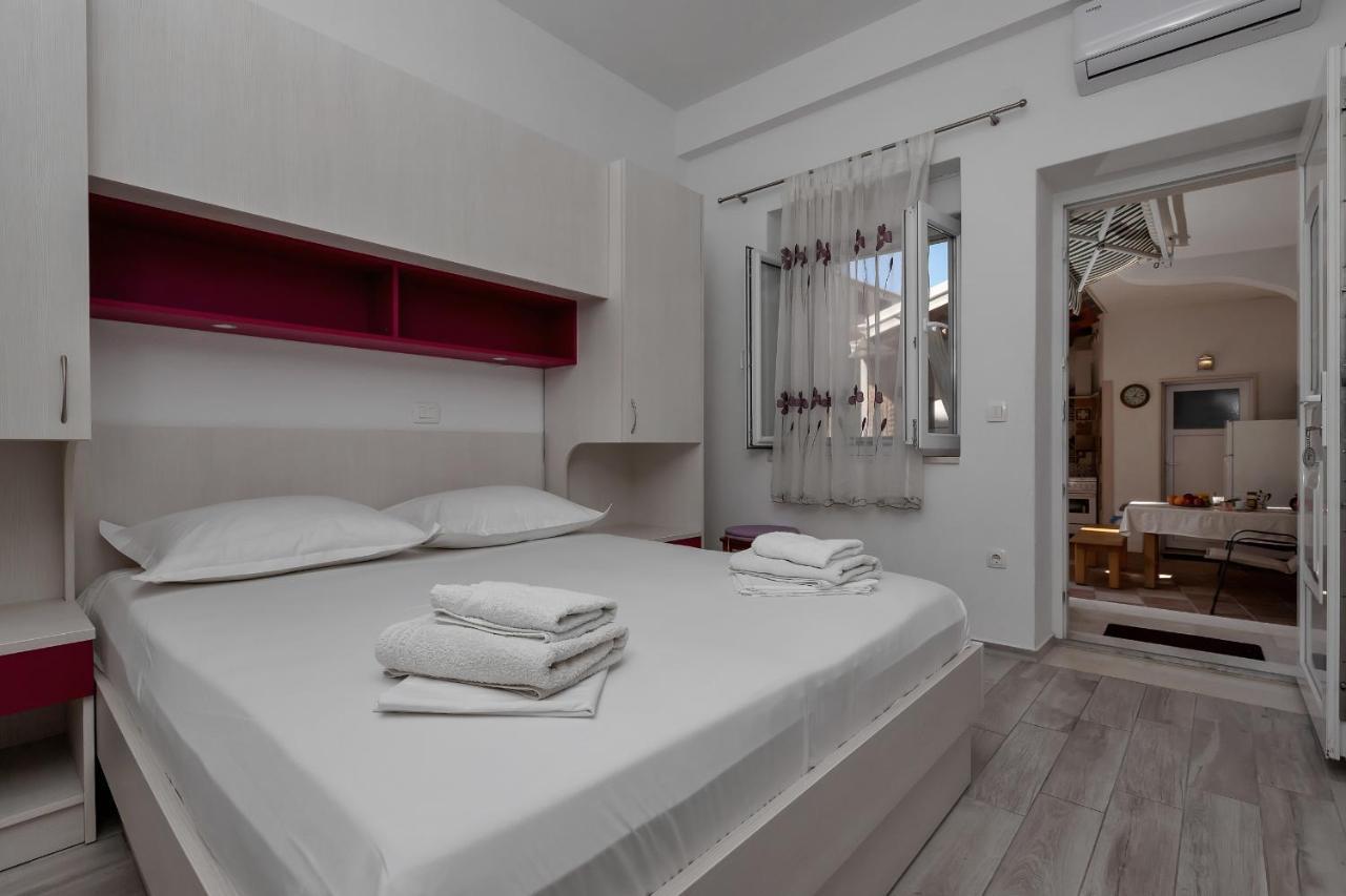 Apartments Carmen Makarska Exterior photo