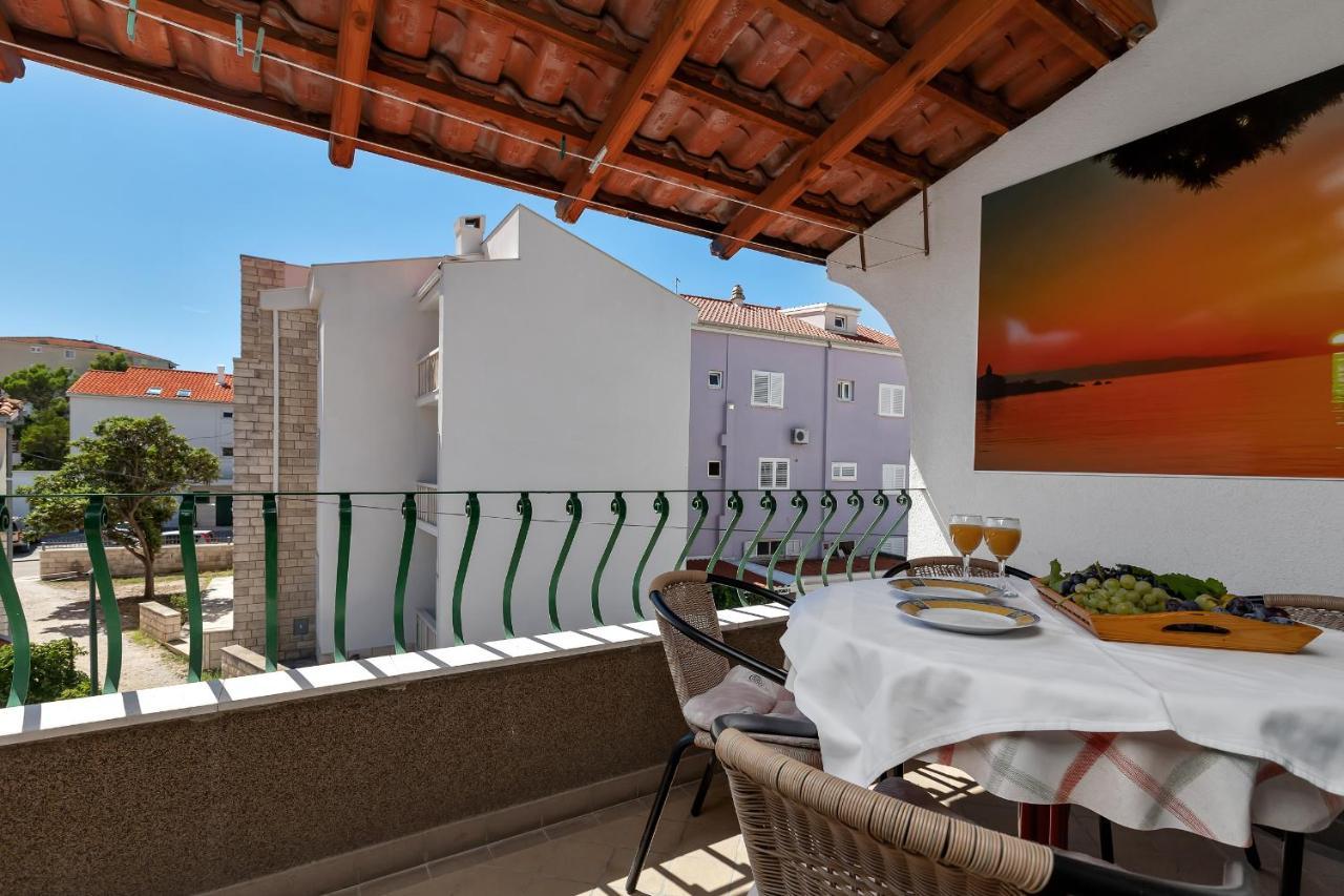 Apartments Carmen Makarska Exterior photo