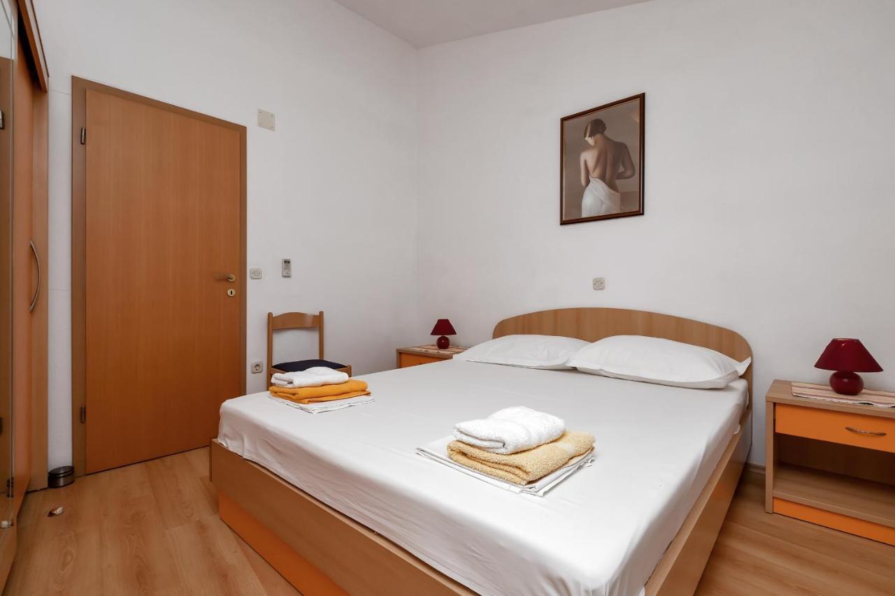 Apartments Carmen Makarska Exterior photo