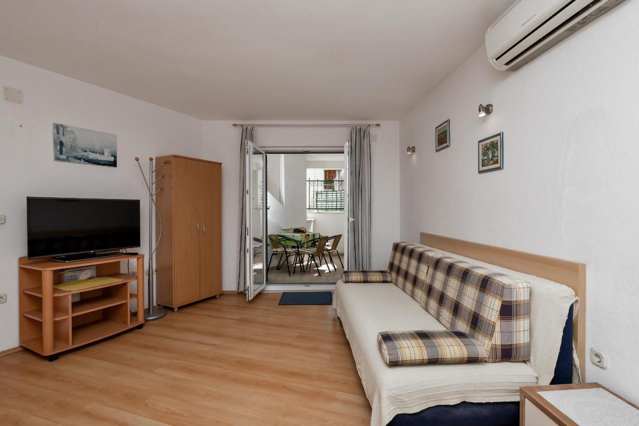 Apartments Carmen Makarska Exterior photo