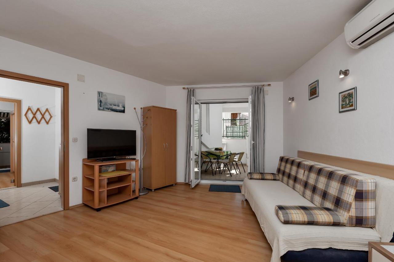 Apartments Carmen Makarska Exterior photo